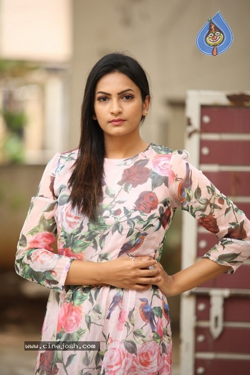 Actress Swetha Varma Photos - 12 / 15 photos