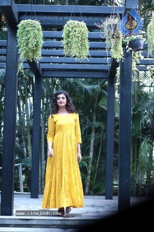 Actress Tanishq Latest Stills - 11 / 12 photos