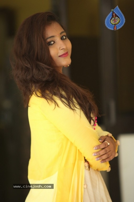 Actress Teja Reddy Pics - 37 / 39 photos