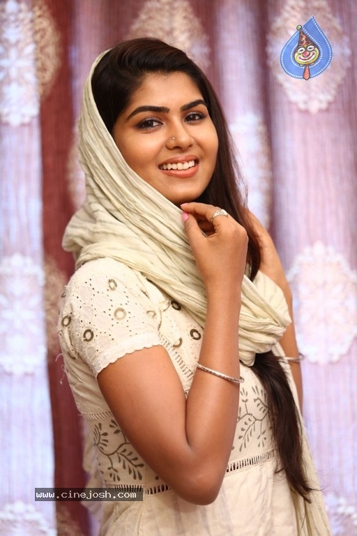Actress Ubasna RC Photos - 9 / 12 photos