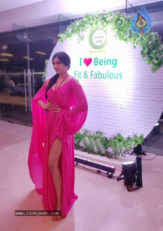 Adah Sharma at Fit and Fabulous Awards - 2 / 5 photos