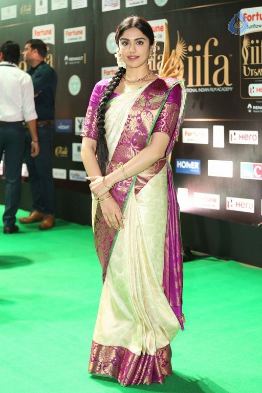 Adah Sharma at IIFA Utsavam - 6 / 40 photos
