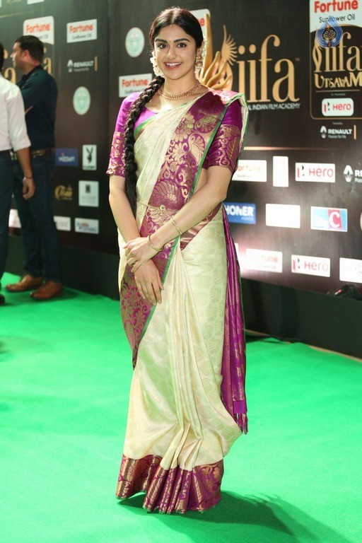 Adah Sharma at IIFA Utsavam - 13 / 40 photos