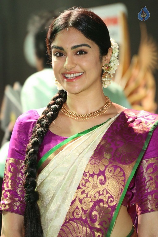 Adah Sharma at IIFA Utsavam - 24 / 40 photos
