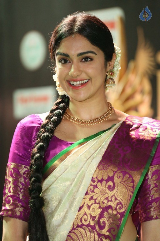 Adah Sharma at IIFA Utsavam - 38 / 40 photos