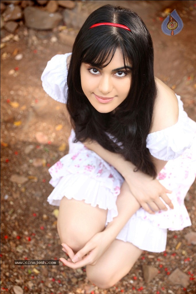 Adah Sharma Hot Stills - 8 / 38 photos