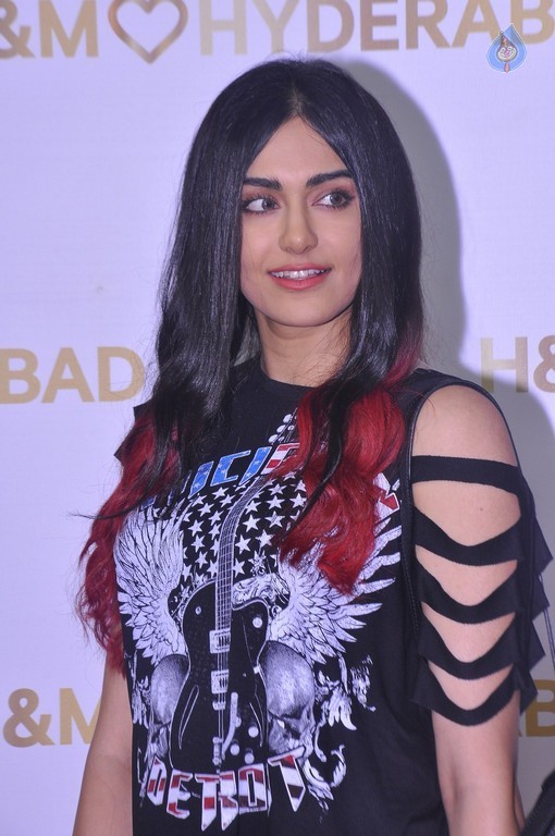 Adah Sharma Images - 12 / 25 photos