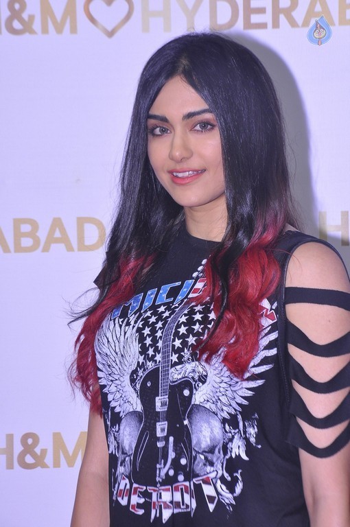 Adah Sharma Images - 24 / 25 photos