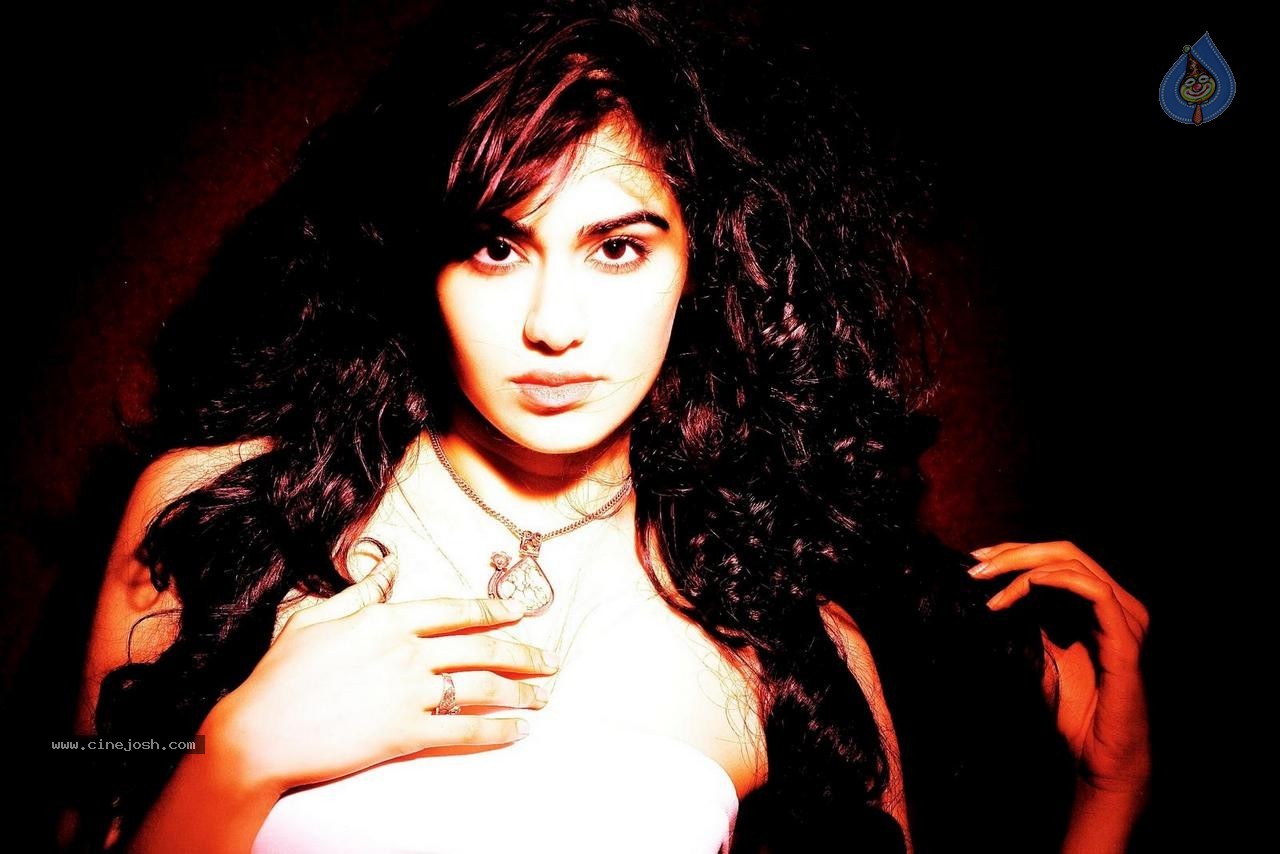 Adah Sharma Latest Pics - 3 / 17 photos