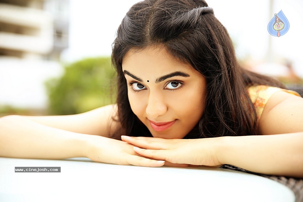 Adah Sharma New Gallery - 1 / 11 photos
