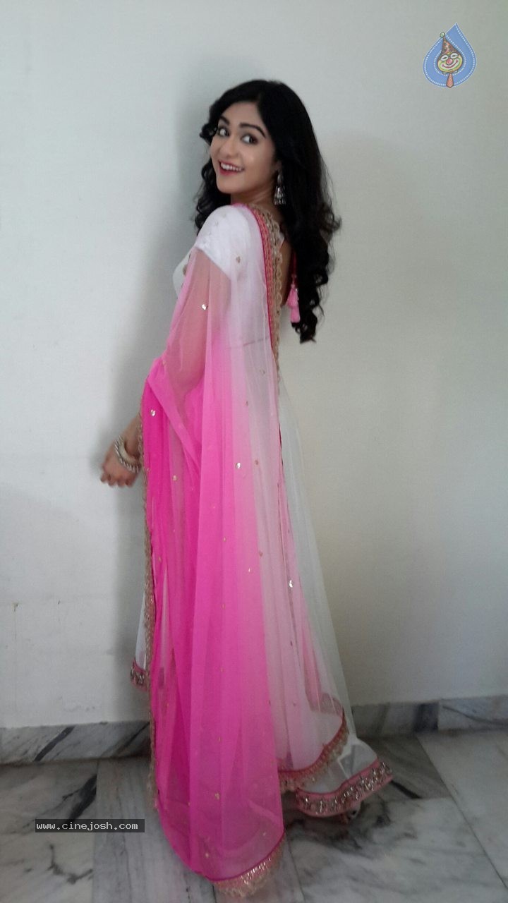 Adah Sharma New Photos - 16 / 18 photos