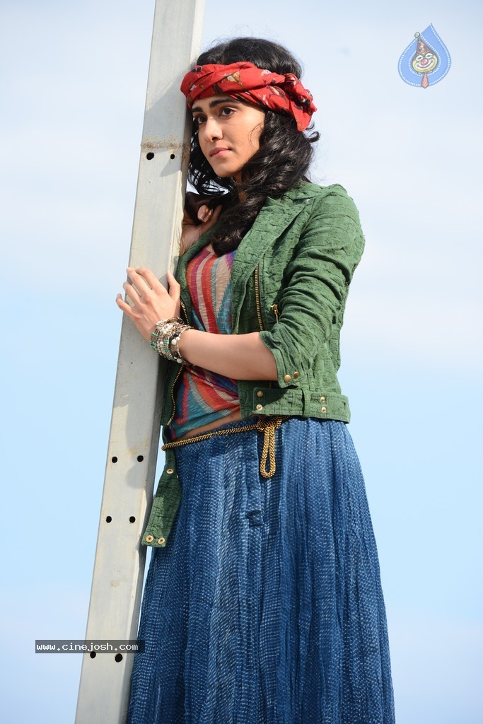 Adah Sharma New Pics - 37 / 78 photos