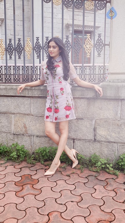 Adah Sharma New Pics - 5 / 13 photos