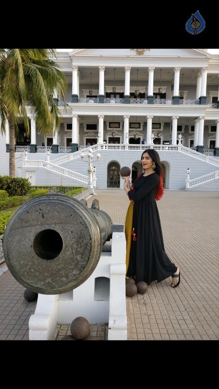 Adah Sharma New Pics - 10 / 12 photos