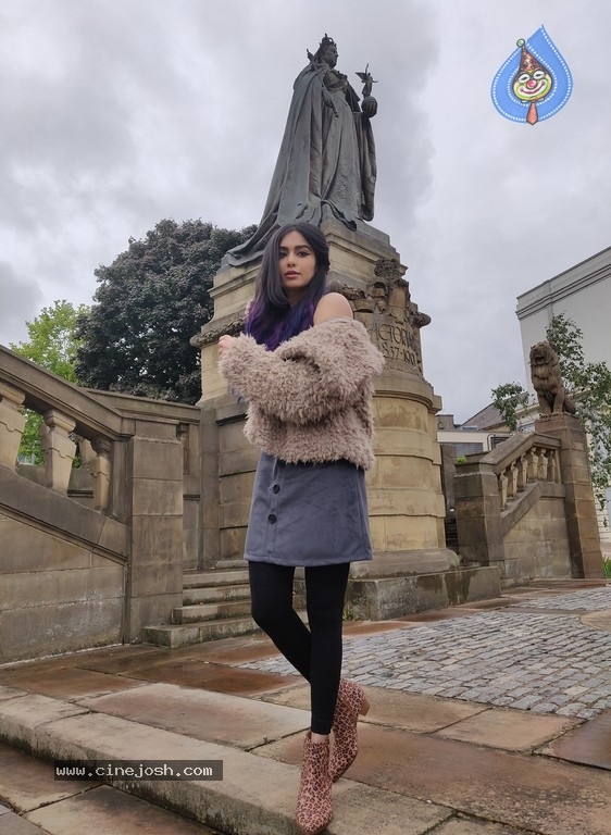 Adah Sharma New Stills - 2 / 4 photos