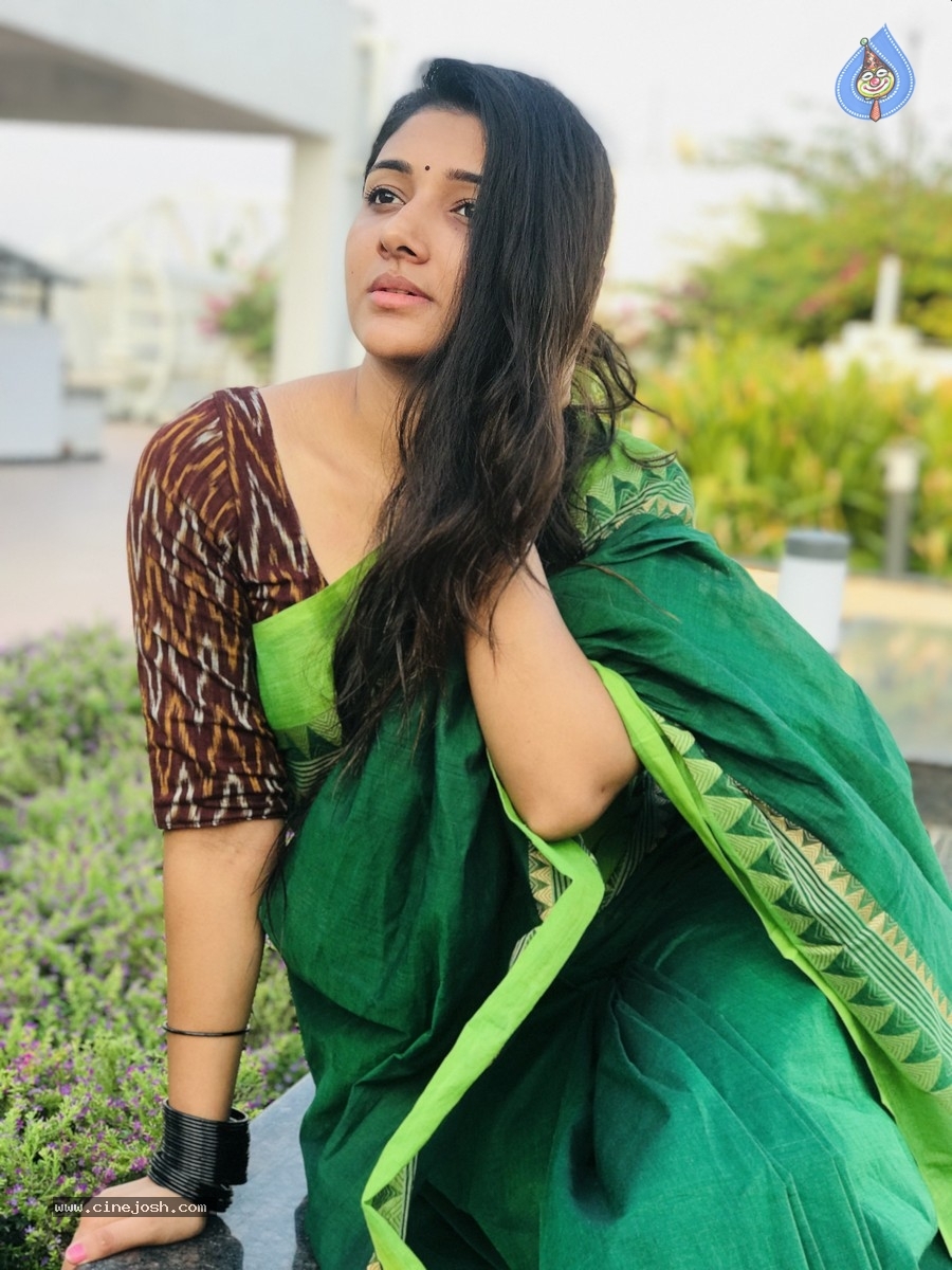 Adhiti Latest Photo Shoot - 6 / 9 photos