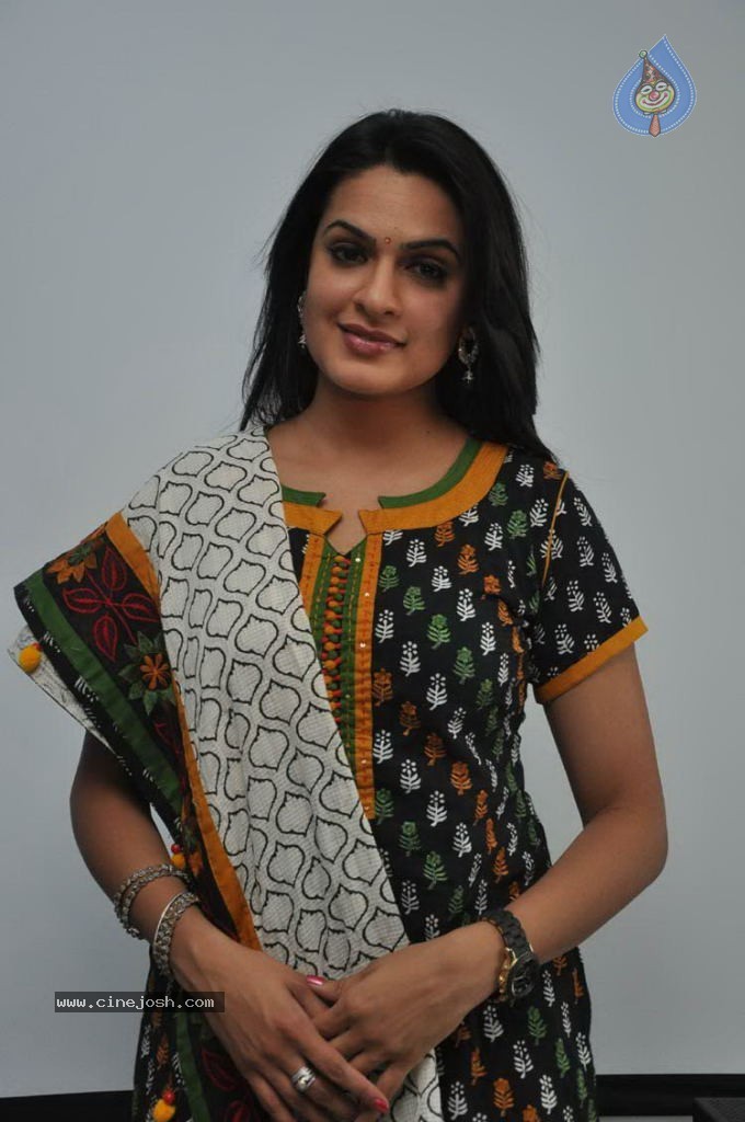 Aditi Agarwal Latest Stills - 23 / 58 photos