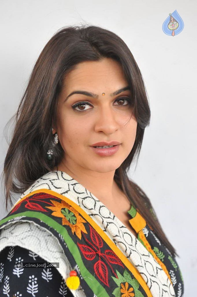 Aditi Agarwal Latest Stills - 38 / 58 photos