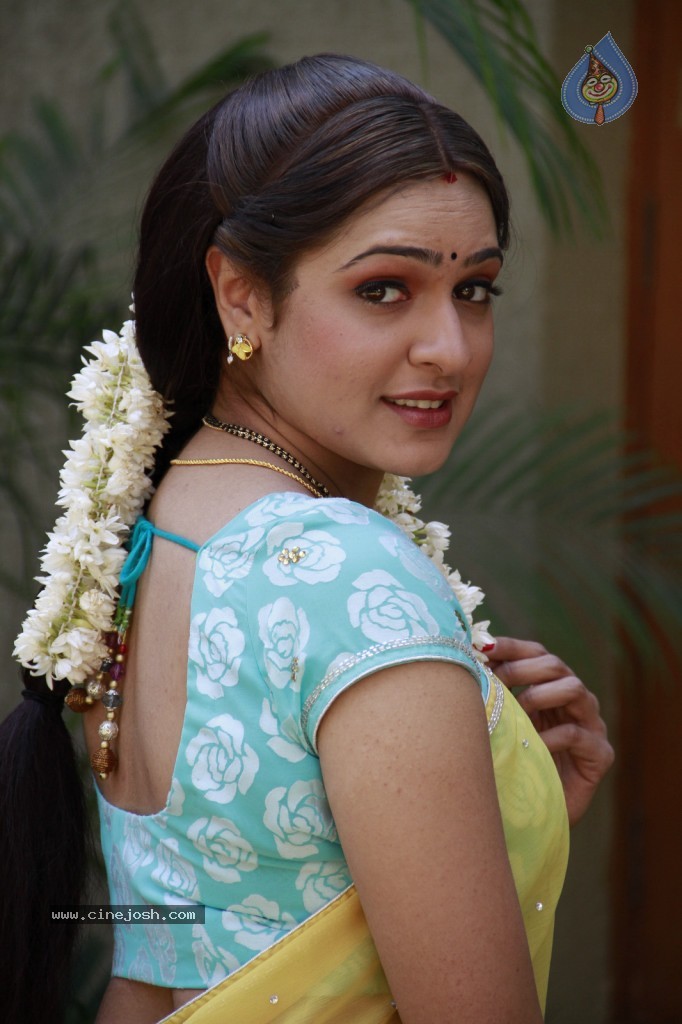 Aditi Agarwal New Stills - 39 / 58 photos