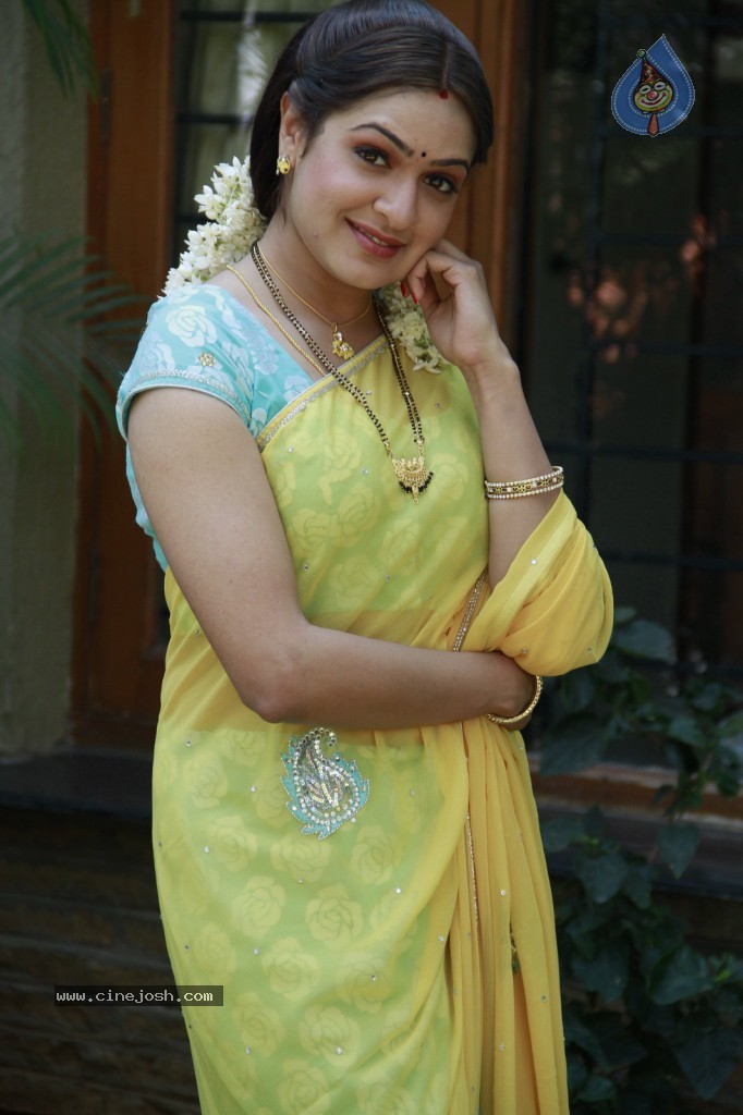 Aditi Agarwal New Stills - 44 / 58 photos