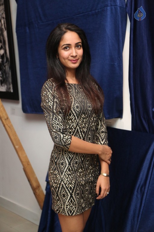 Aditi Chengappa New Pics - 9 / 40 photos
