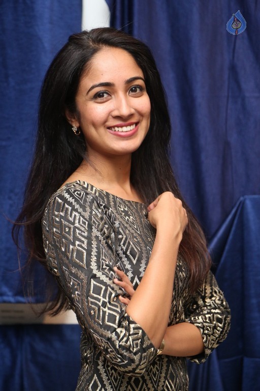Aditi Chengappa New Pics - 20 / 40 photos