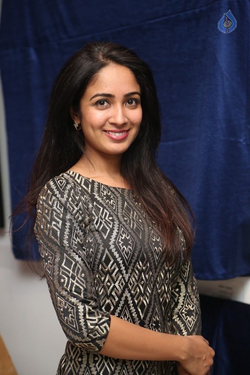Aditi Chengappa New Pics - 38 / 40 photos