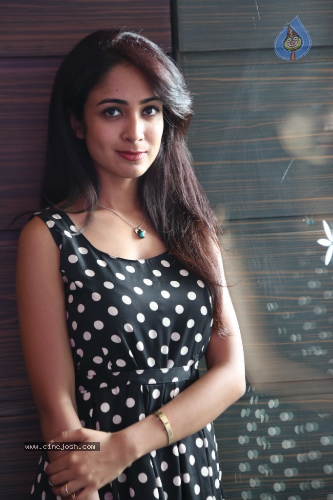 Aditi Chengappa New Stills - 86 / 88 photos