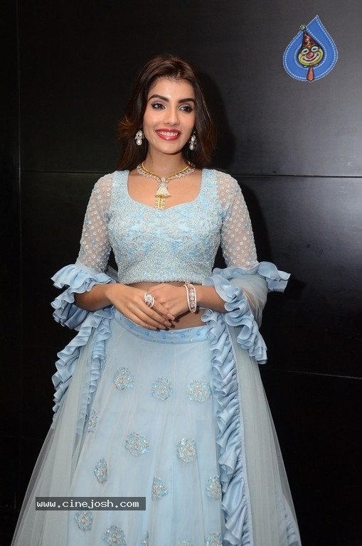 Aditi Hundia Photos - 4 / 7 photos