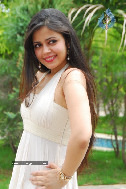 Aditi Photos - 9 / 50 photos