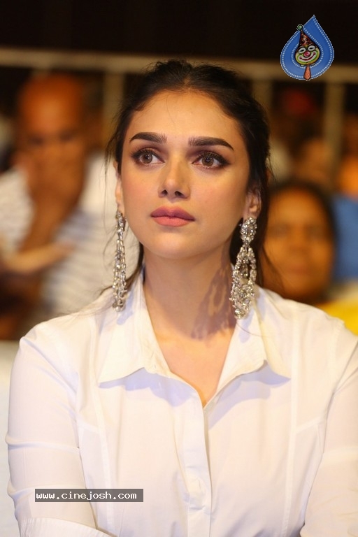 Aditi Rao Hydari at Sammohanam Audio Launch  - 28 / 29 photos