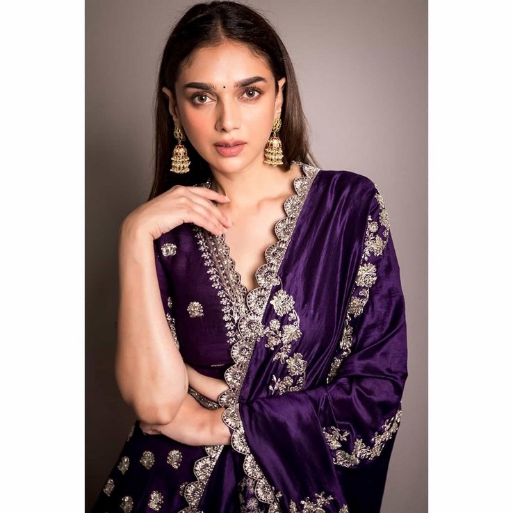 Aditi Rao Hydari Photos - 8 / 17 photos