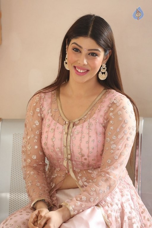 Aditi Singh New Photos - 10 / 36 photos