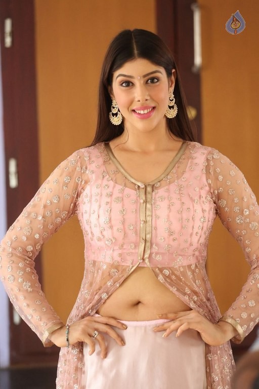 Aditi Singh New Photos - 12 / 36 photos