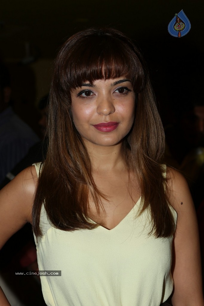 Adonica at Romeo Premiere - 5 / 51 photos