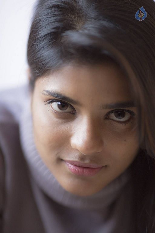 Aishwarya Rajesh New Photos - 6 / 18 photos