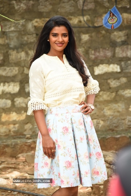 Aishwarya Rajesh Photos - 15 / 21 photos