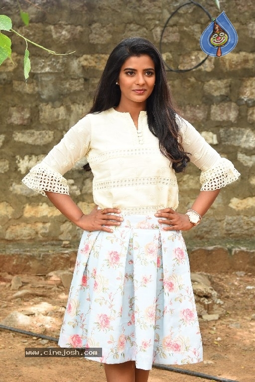 Aishwarya Rajesh Photos - 21 / 21 photos