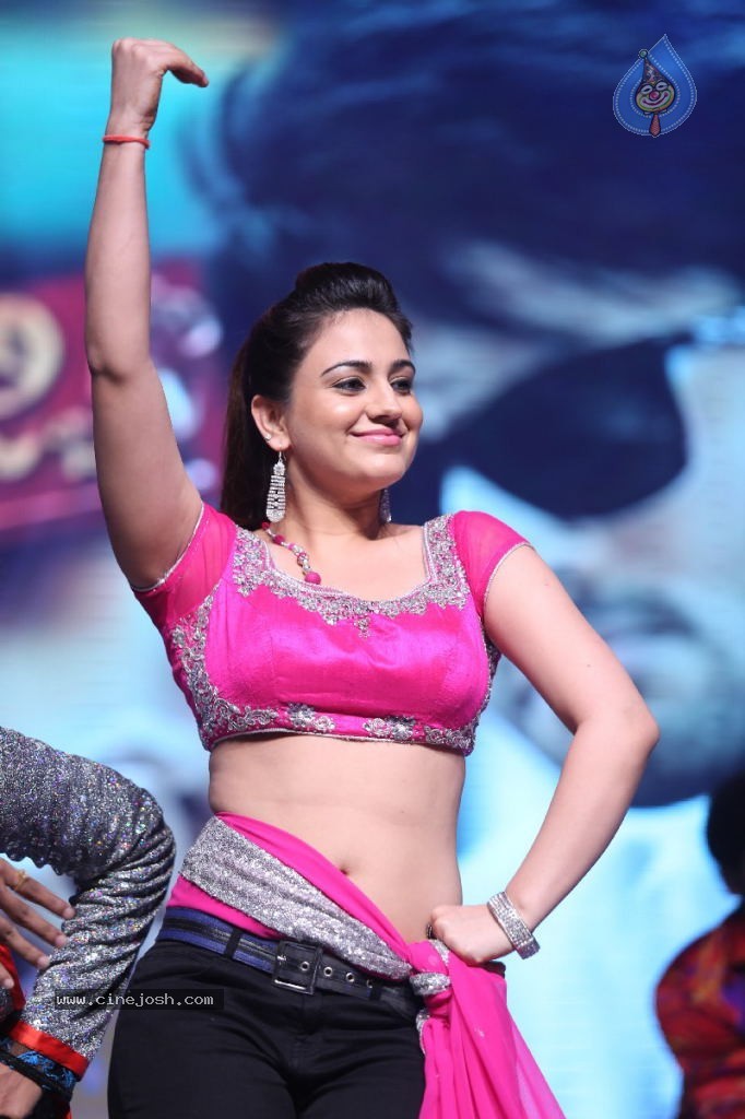Aksha Hot Gallery - 40 / 53 photos