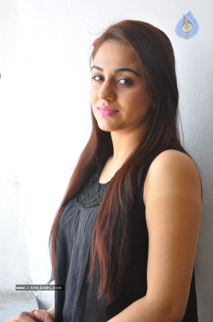 Aksha Latest Photos - 48 / 50 photos