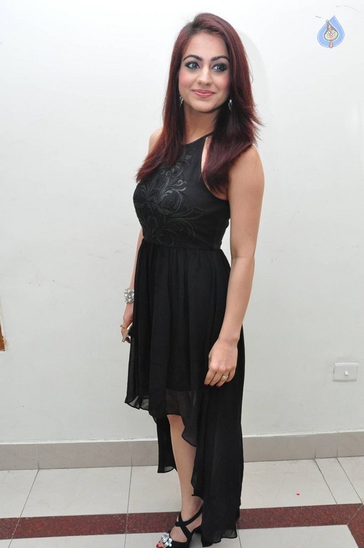 Aksha New Photos - 4 / 42 photos