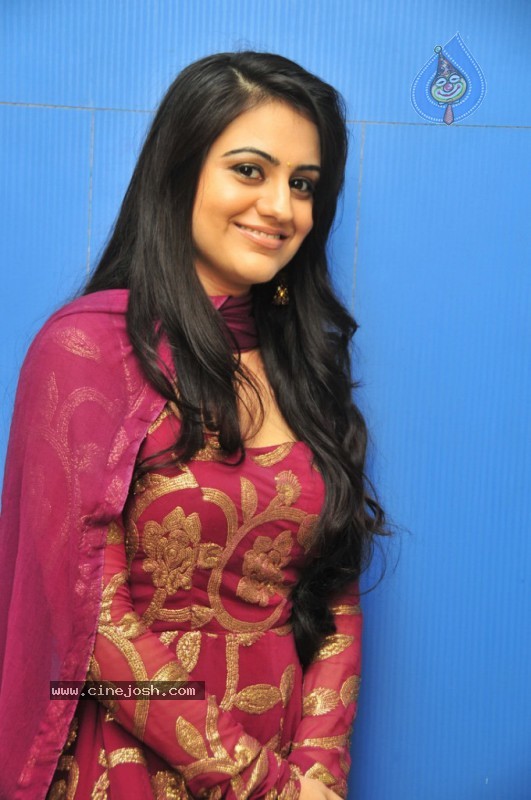 Aksha New Stills - 4 / 56 photos
