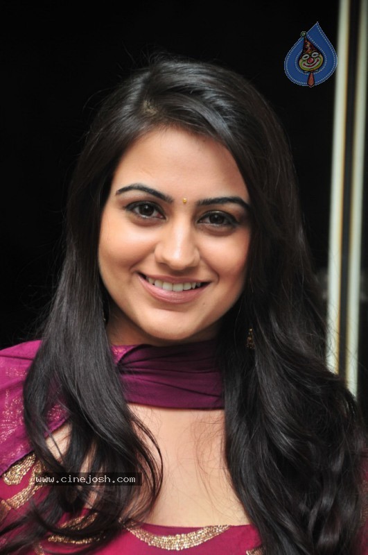 Aksha New Stills - 21 / 56 photos