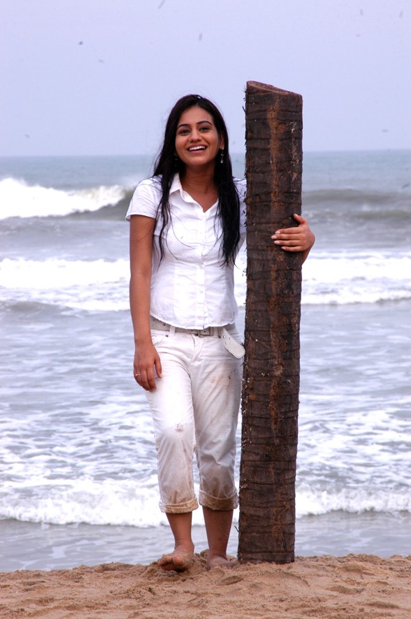 Aksha - 5 / 85 photos