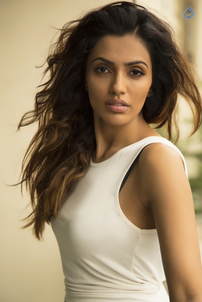 Akshara Gowda Latest Photos - 18 / 28 photos