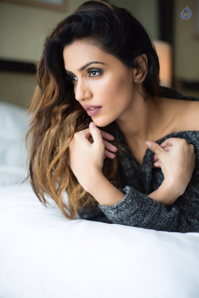 Akshara Gowda Latest Photos - 23 / 28 photos