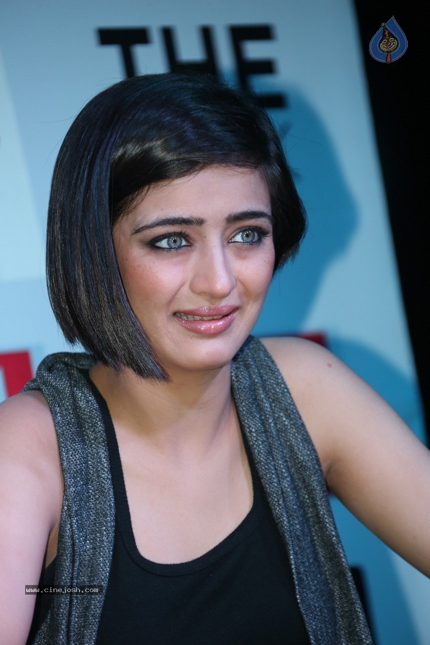 Akshara Haasan at Shamitabh PM - 1 / 60 photos