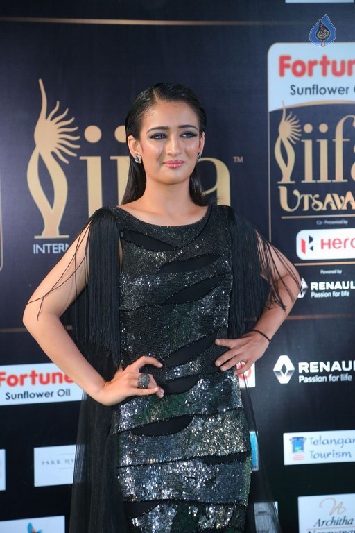 Akshara Hasan at IFA 2017 - 10 / 42 photos