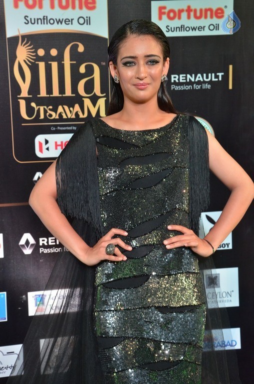 Akshara Hasan at IFA 2017 - 39 / 42 photos