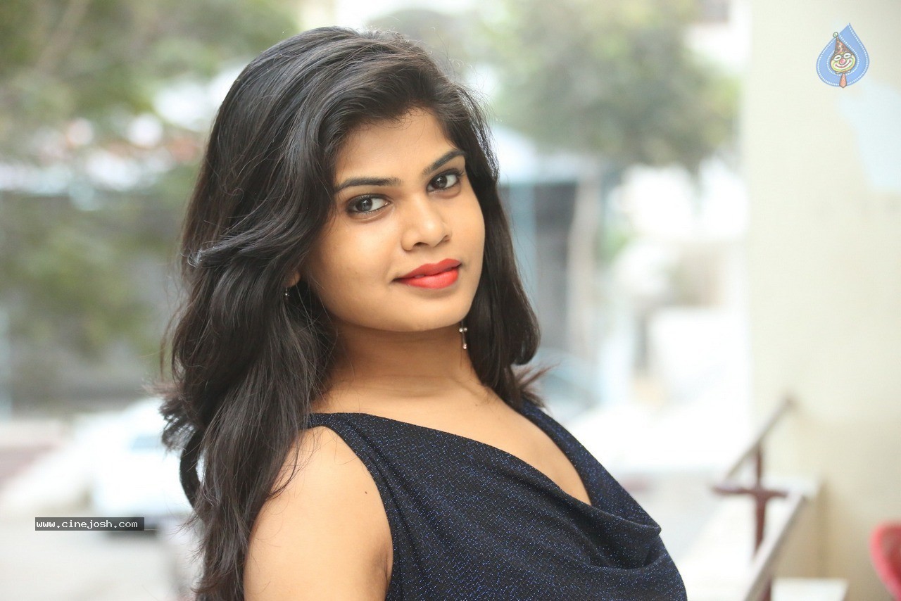 Alekhya Latest Gallery - 21 / 60 photos